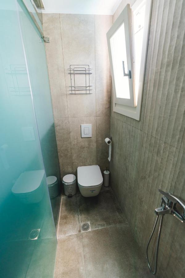 Emporio Lux House With Outdoor Jacuzzi And Sea View In Santoriniアパートメント エクステリア 写真