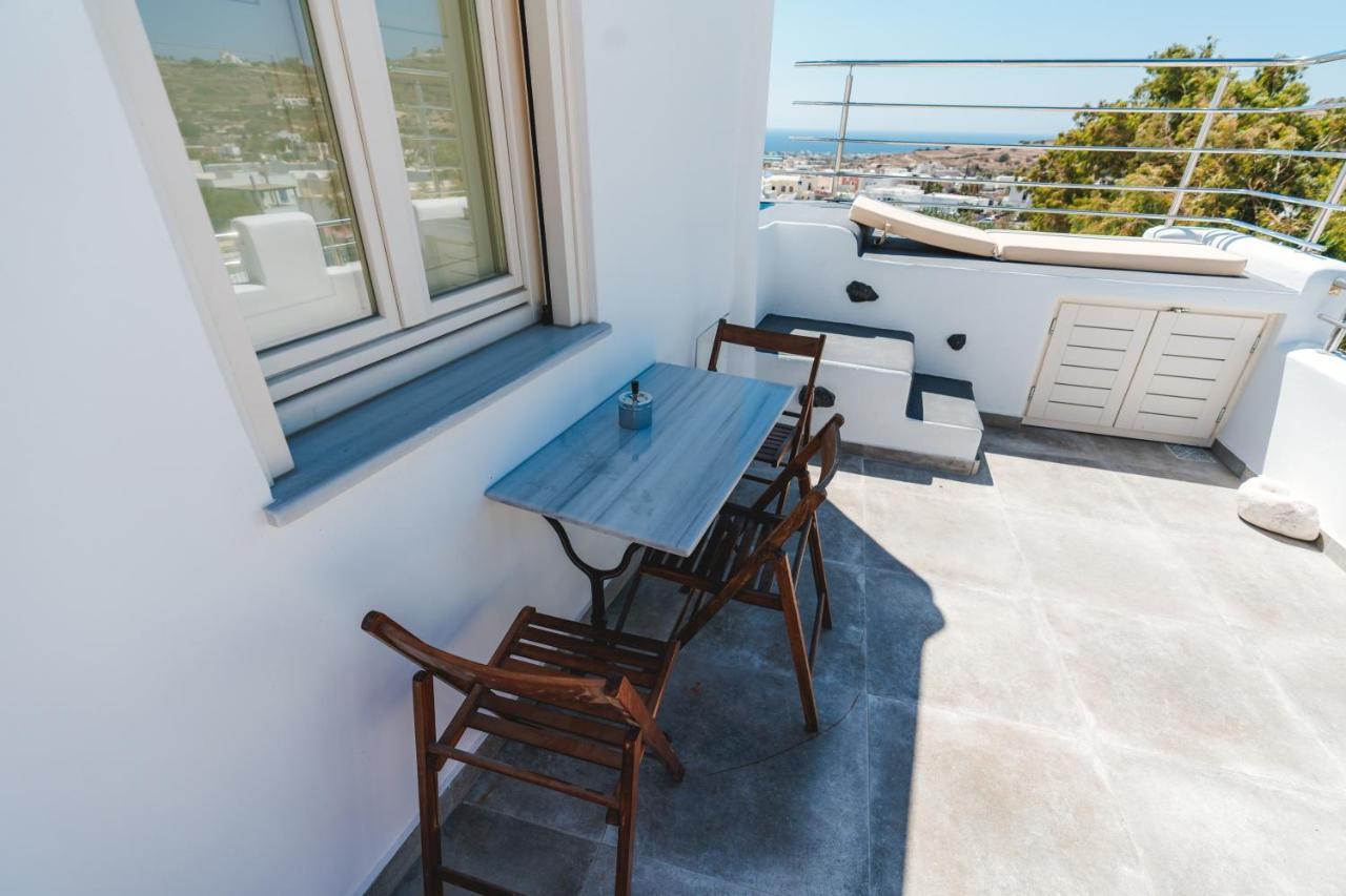 Emporio Lux House With Outdoor Jacuzzi And Sea View In Santoriniアパートメント エクステリア 写真