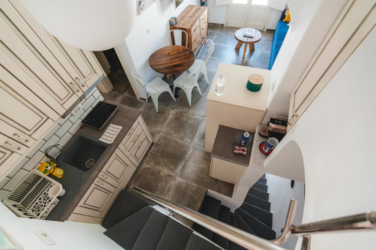 Emporio Lux House With Outdoor Jacuzzi And Sea View In Santoriniアパートメント エクステリア 写真