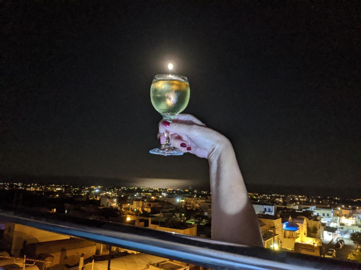 Emporio Lux House With Outdoor Jacuzzi And Sea View In Santoriniアパートメント エクステリア 写真